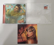 Taylor Swift The Life of a Showgirl CD + Hand Signed Photo 1