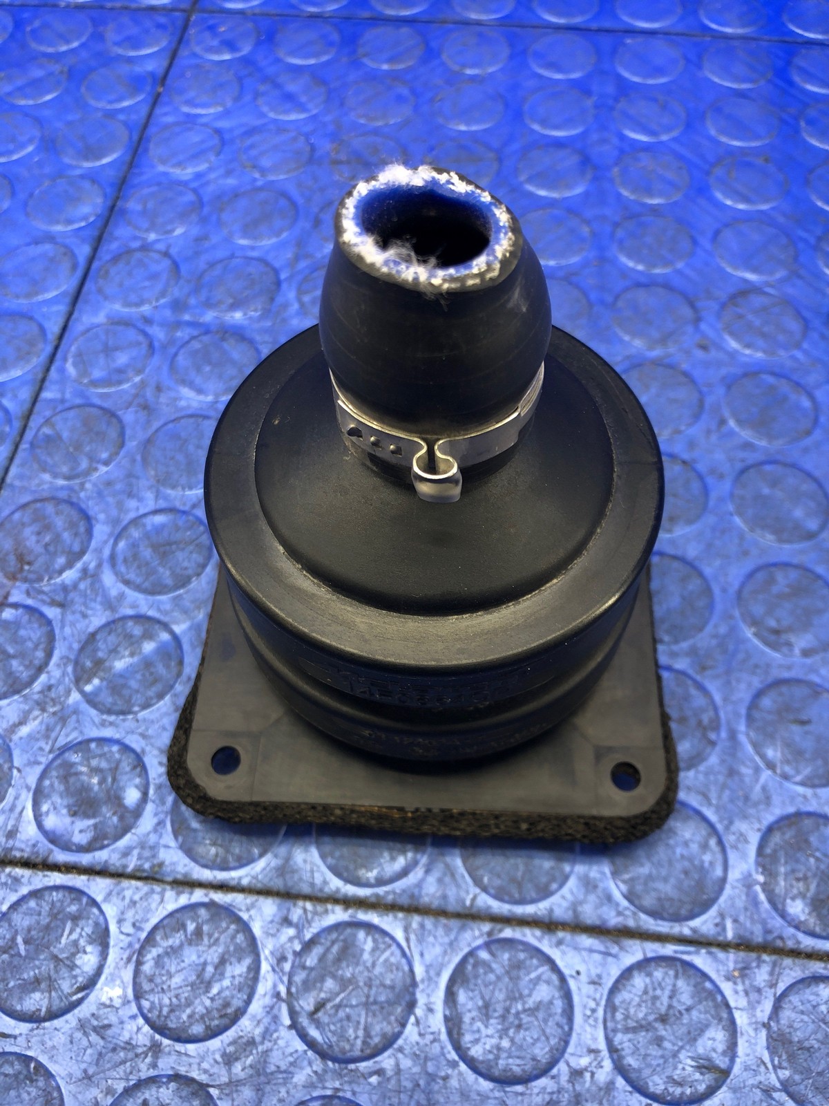 2016-2021 MCLAREN 570S OEM REAR RIGHT ENGINE AIR VALVE 14F0664CP