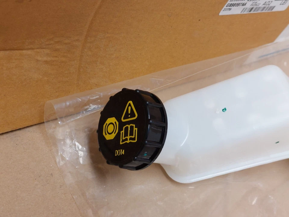 Ford Ecosport  Brake Fluid Reservoir 2013-on 1.5 1.0 1835441 Genuine NEW - Image 3 of 4