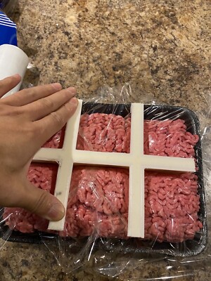 Ke Design/ Burger Maker / Ground Beaf  Separator Burger Pre-Freeze Prepare.