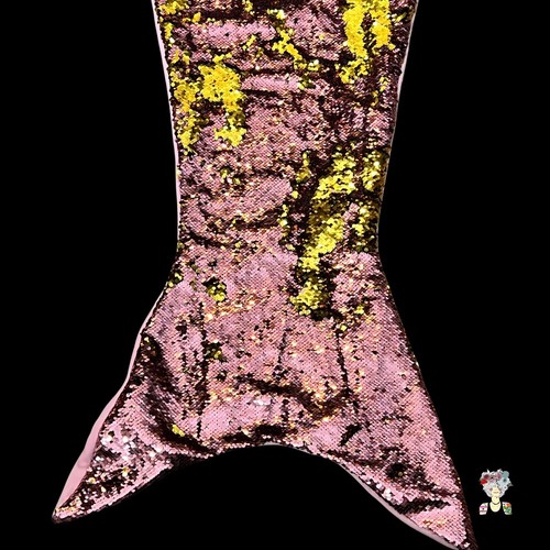 Mermaid Reversible Sequin Tail Blanket Light Pink To Gold Flannel Inside - Picture 11 of 14