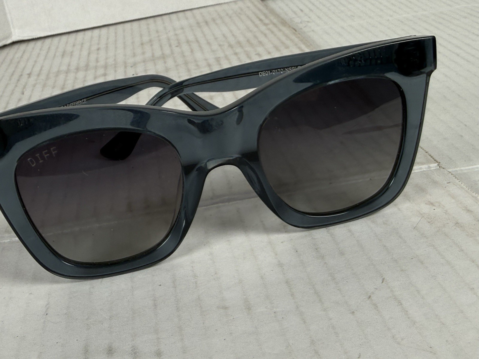 Diff Frames Sunglasses Blue - image 2