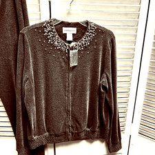 Bloomingdale's Grey Velour Jogging Set Faux Pearls  Rhinestones Size Large