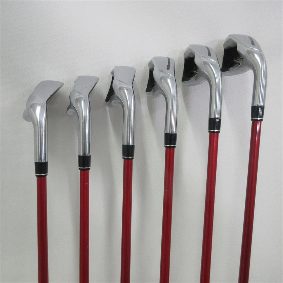 Juego de plancha TaylorMade QUEMADOR AERODINÁMICO regular TM7-415 6 piezas Foto 3 de 4