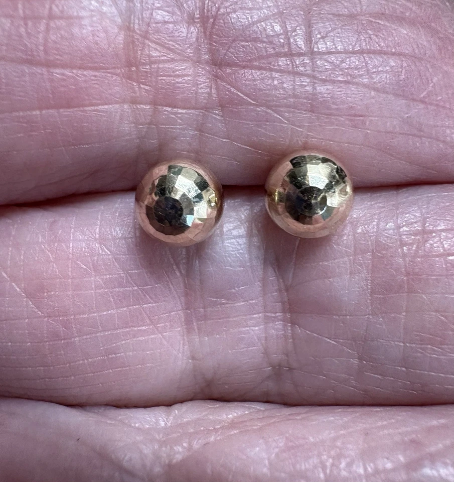 14K Facet cut gold ball stud earrings - Image 4 of 4