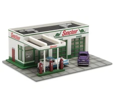 HO 1:87 Scale Sinclair Gas Station Fully Assembled Light-Up Model Train Building