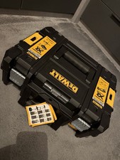 Dewalt DCS355P1 18v XR Brushless Oscillating Multi Tool + 35 Accessory Kit 5.0AH