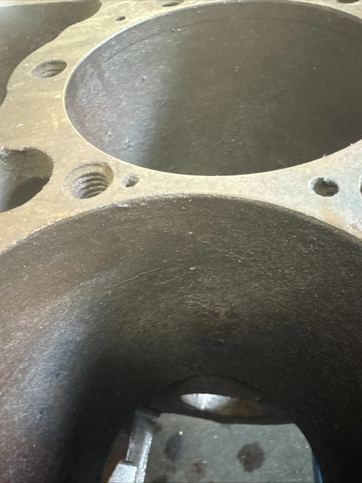 SBC 400ci Chevy 509 Fundición Alto Contenido de Níquel Bloque Desnudo 2 Pernos Diámetro Estándar Foto 4 de 4