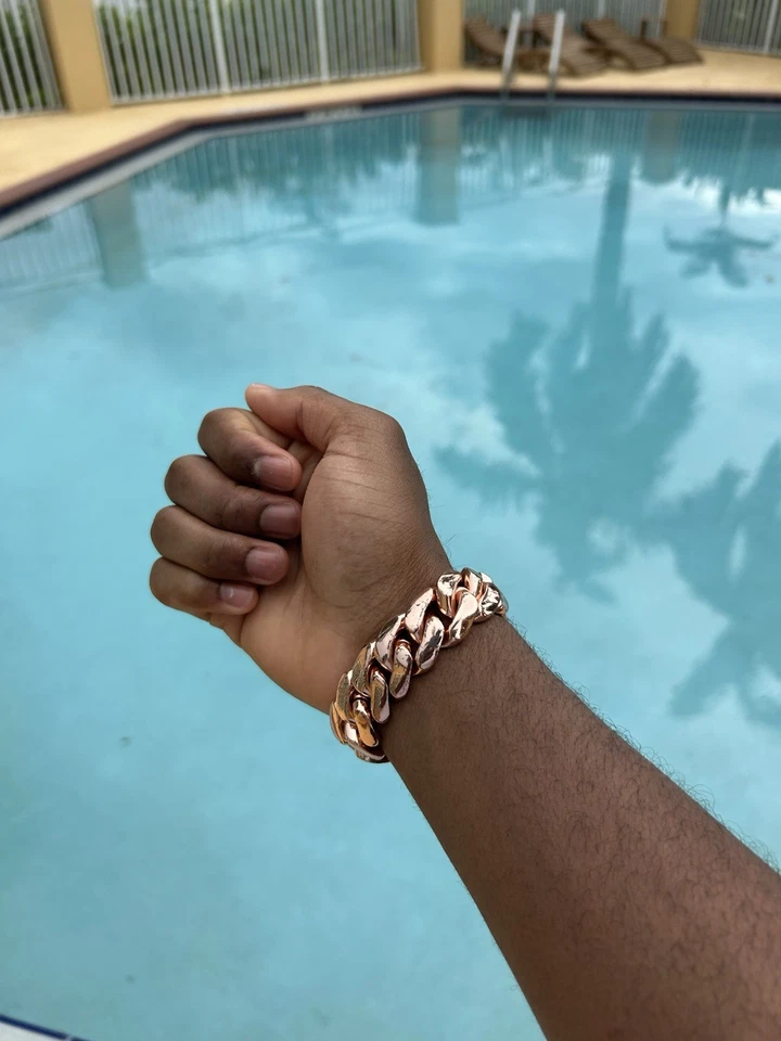 Miami Cuban Link Bracelet Rose Gold Plated 20mm - Image 3 of 3