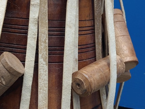 Tambor de mano indio Tabla de madera maciza de 11 pulgadas - Imagen 4 de 19