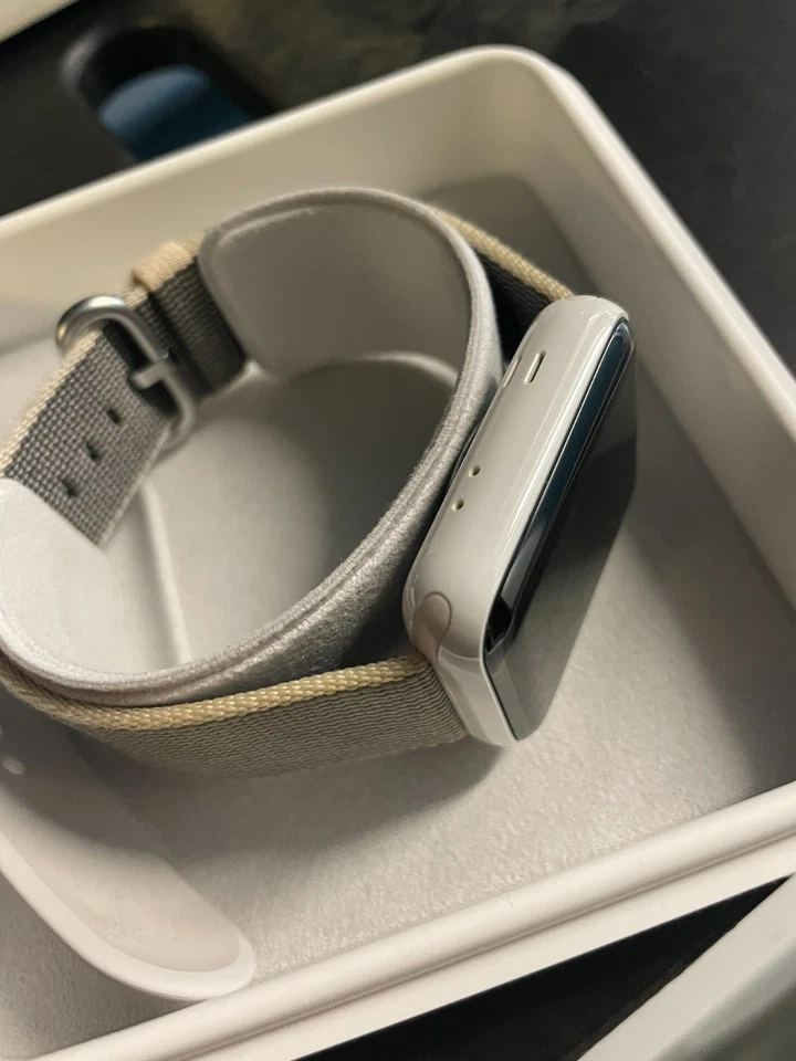 Apple Watch Edition Series 2 White Ceramic 42mm Used Excellent Condition - Image 2 of 3