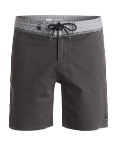 QUIKSILVER Street Short Vee 18" Walk Short	