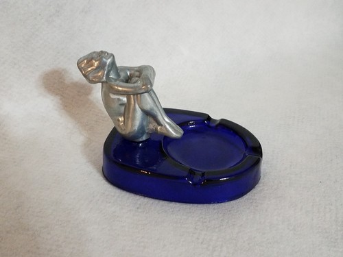 Vintage Art Deco Cobalt Blue Glass Trinket Tray / Ashtray- part - Picture 6 of 8