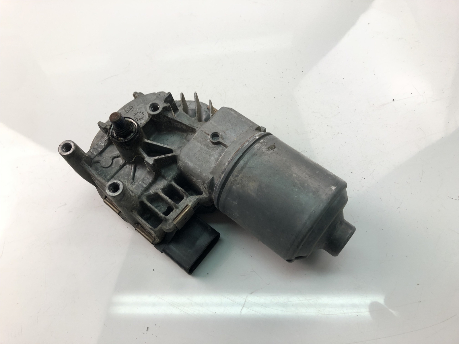 Volkswagen Caddy 2013 Mk3 Front Wiper Motor 1T2955119A for sale 