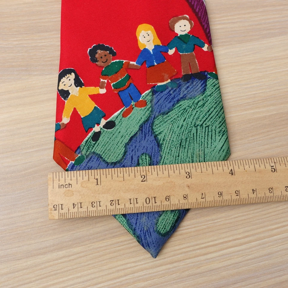 Corbata Save The Children para hombre roja seda gente arte niños planeta sol AMPLIO EE. UU. Foto 4 de 4