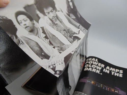 Guitar World Sept. 1992; Hendrix, Lollapalooza'92, Pearl Jam, Lindsey Buckingham - Picture 8 of 12