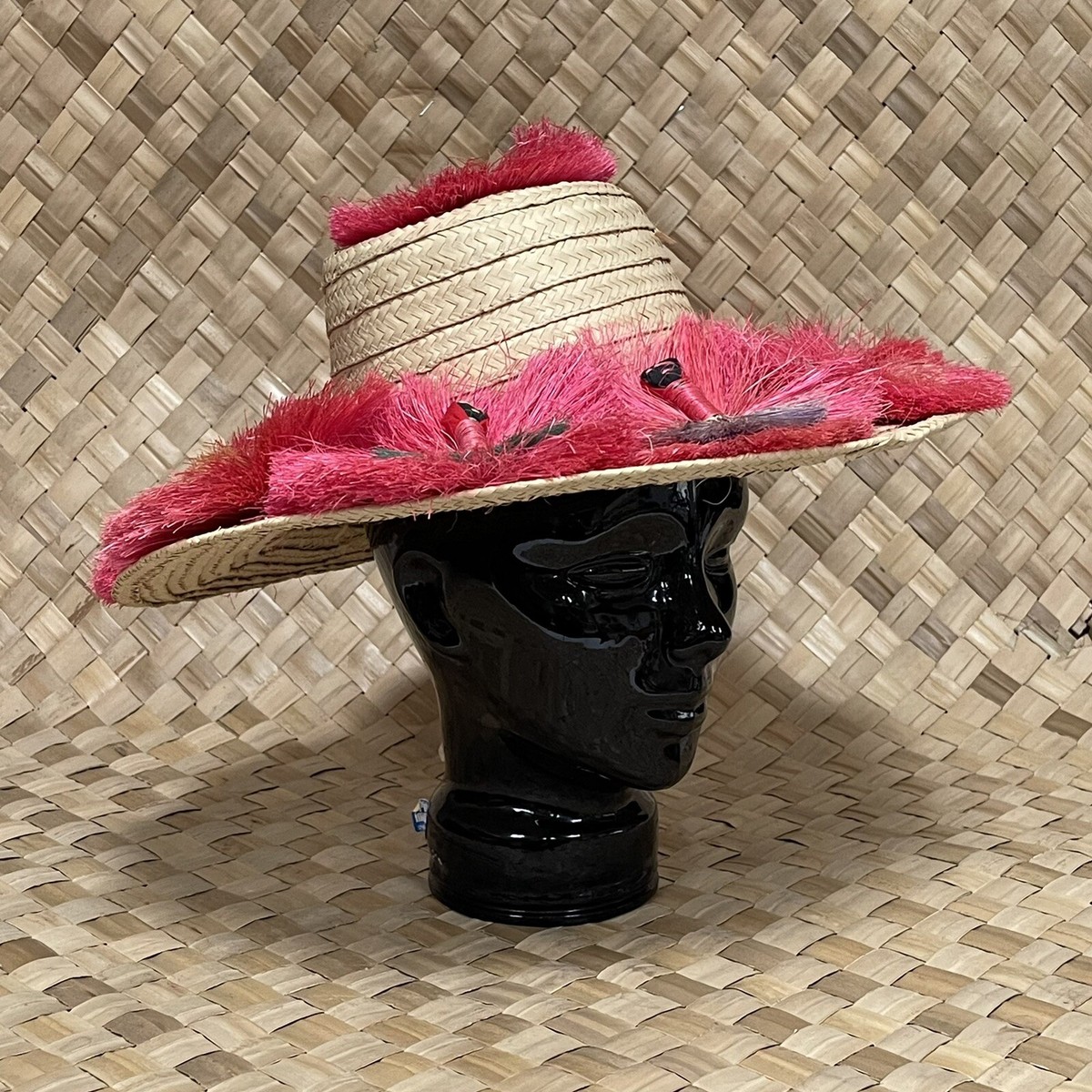Vintage Womens Tiki 