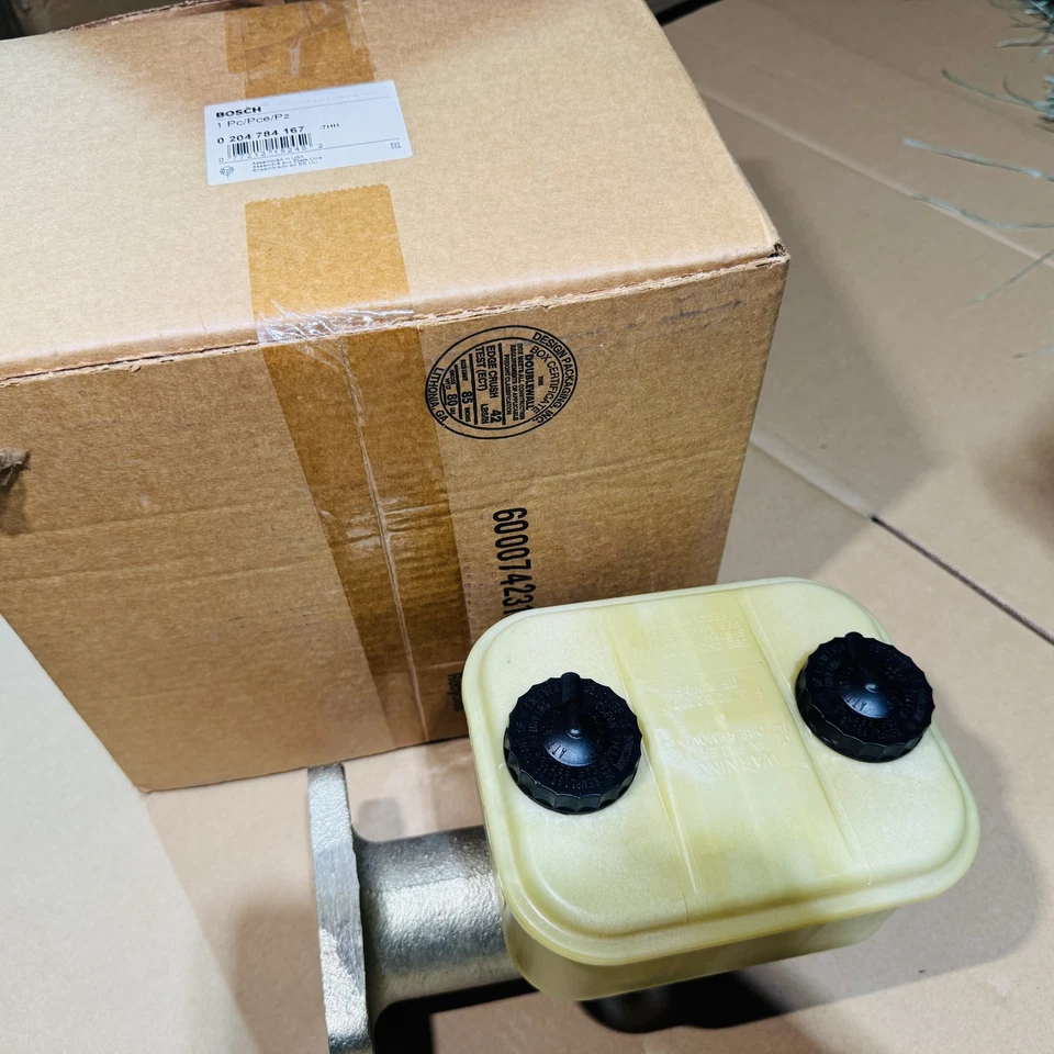 Cilindro maestro de freno Bosch OEM para Ford F-53 Kenworth Peterbilt 0204784167 Foto 3 de 4