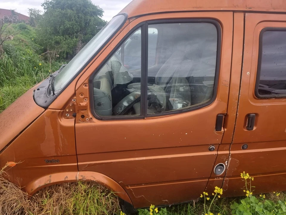 FORD TRANSIT 1996-2000 LOCK MECHANISM RIGHT TAILGATE LOCK, VF-VG, OPENING DOOR T - image 4 of 4