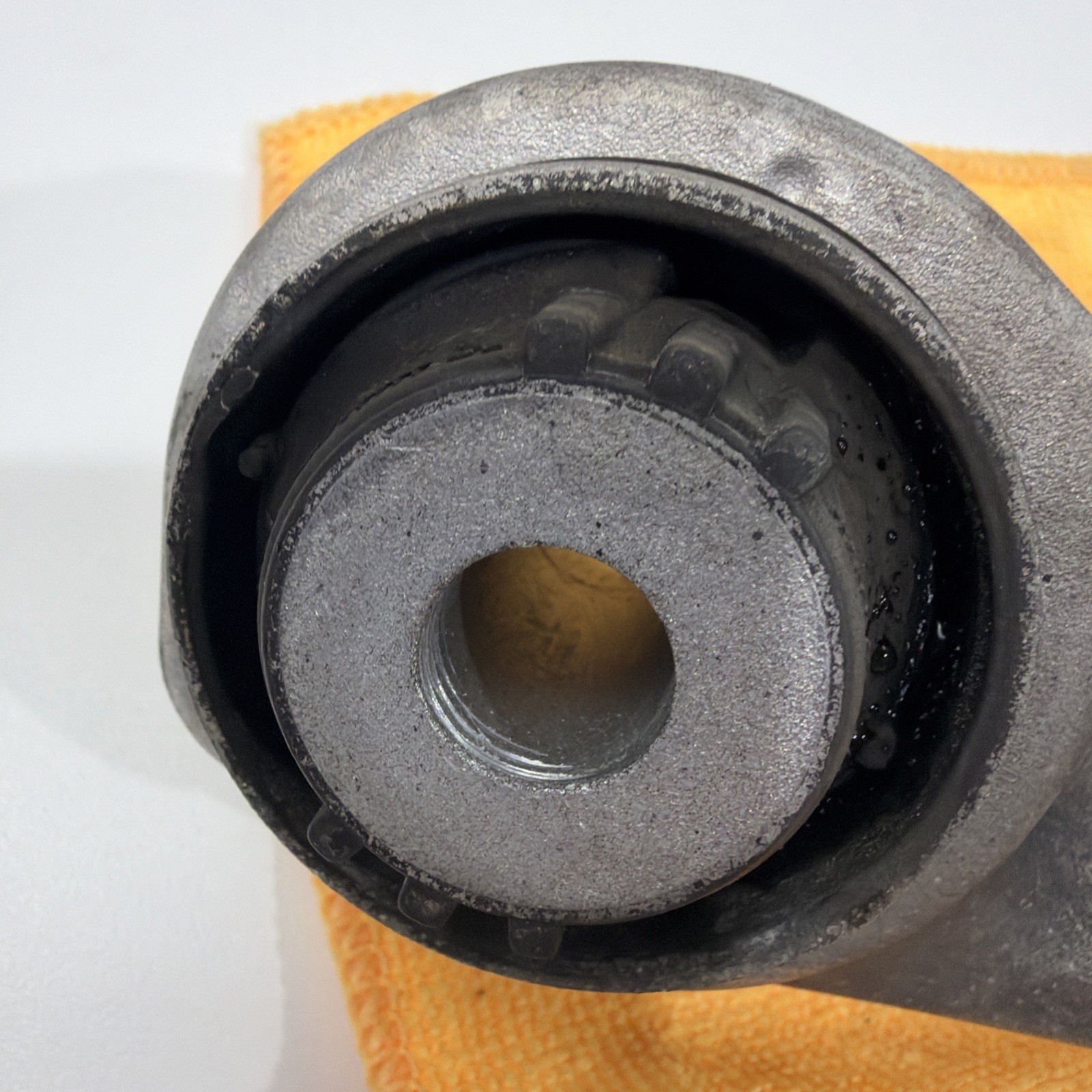 Rolls-Royce Cullinan Front Lower Control arm P/N 31106893395