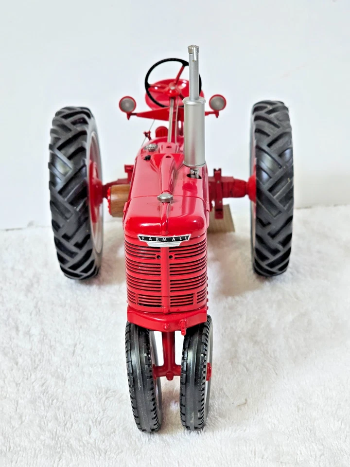Franklin Mint McCormick Farmall Model H Tractor 1:12 Diecast Precision Model VTG - Image 2 of 4