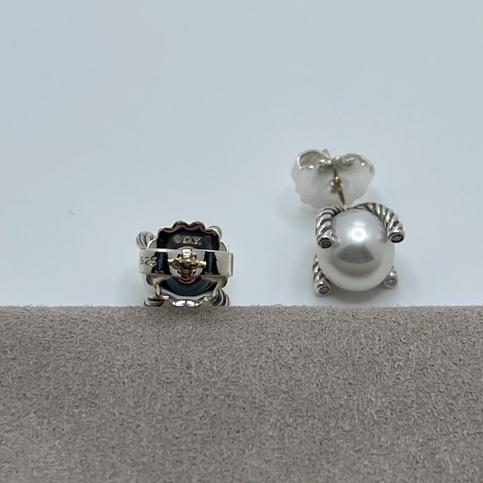 Pendientes David Yurman de plata de ley 925 con perlas de diamantes de 9,5 mm Foto 4 de 4