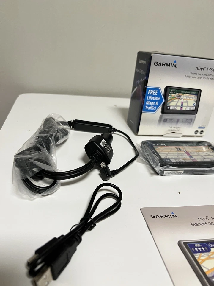 Garmin Nuvi 1390LMT Navigator GPS Bluetooth Free Lifetime Maps Accessories 4.3" - Image 2 of 4