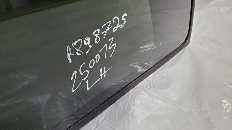 2000 2001 2002 Chevrolet Suburban 2500 OEM Left Rear Quarter Glass - Image 4 of 4