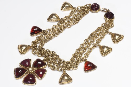 Chanel 1980’s Maison Gripoix Red Glass Camellia Flower Charm Chain Necklace - Picture 3 of 4
