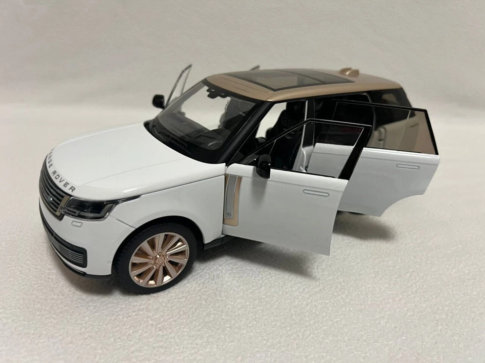1:18 Diecast Vehicle for Land Rover Range Rover Model Car Toy Sound Light Gifts - Image 2 of 4