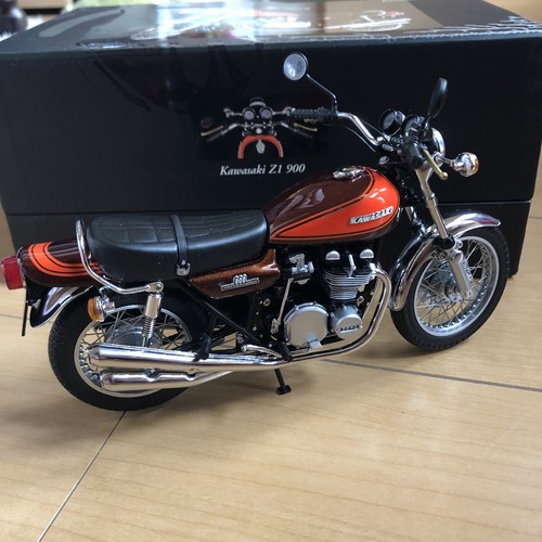Kawasaki Z1 900 Candy brown 1972 Mini Champs 1:12 Motorcycle - Picture 8 of 12