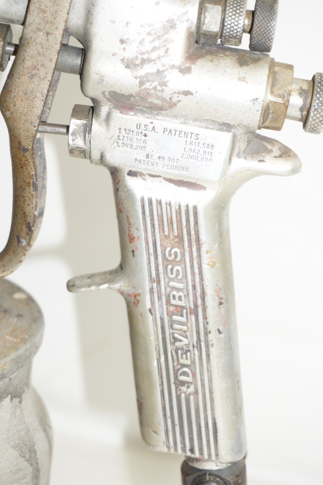 vintage-devilbiss-spray-gun-type-and-cannister-mbc-toledo-ohio-devil