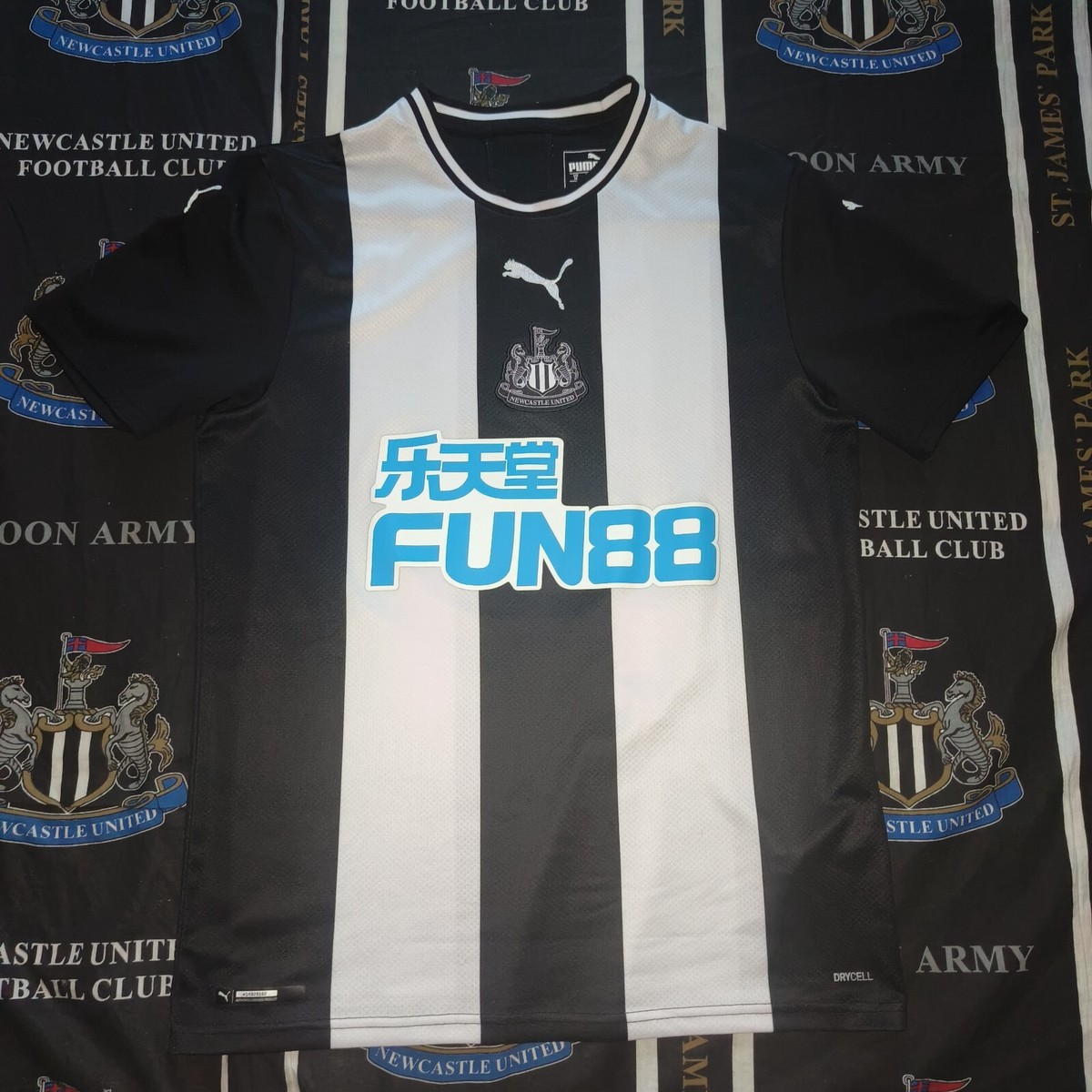 ニューカッスル SCHÄR ユニフォーム　オーセンティック Newcastle United Home Football Shirt Jersey 2019 2020 Puma Fabian