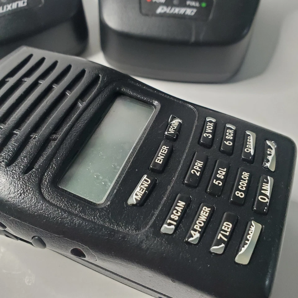 Radio Puxing PX-777 VHF 136-174Mhz Transceptor 5W 1200mAh Batería Walkie Talkie Foto 2 de 4