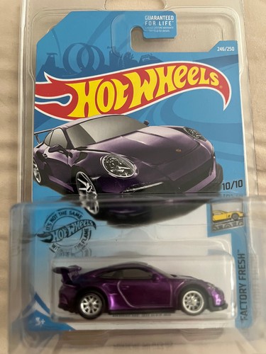 Hot Wheels Porsche 911 GT3 RS lila Super Treasure Hunt Chase mit Protector STH