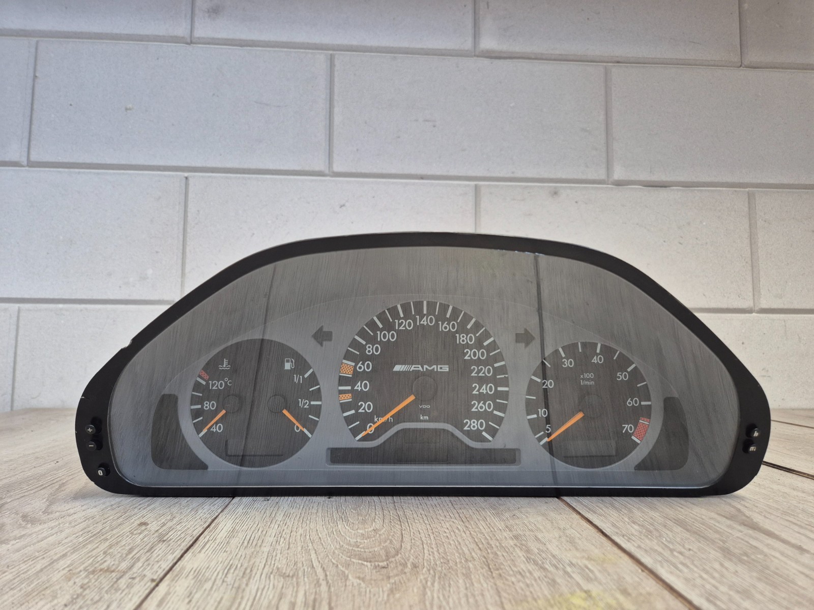Mercedes C klasse W202 AMG tacho kombiinstrument 2025400111 c36 amg €350