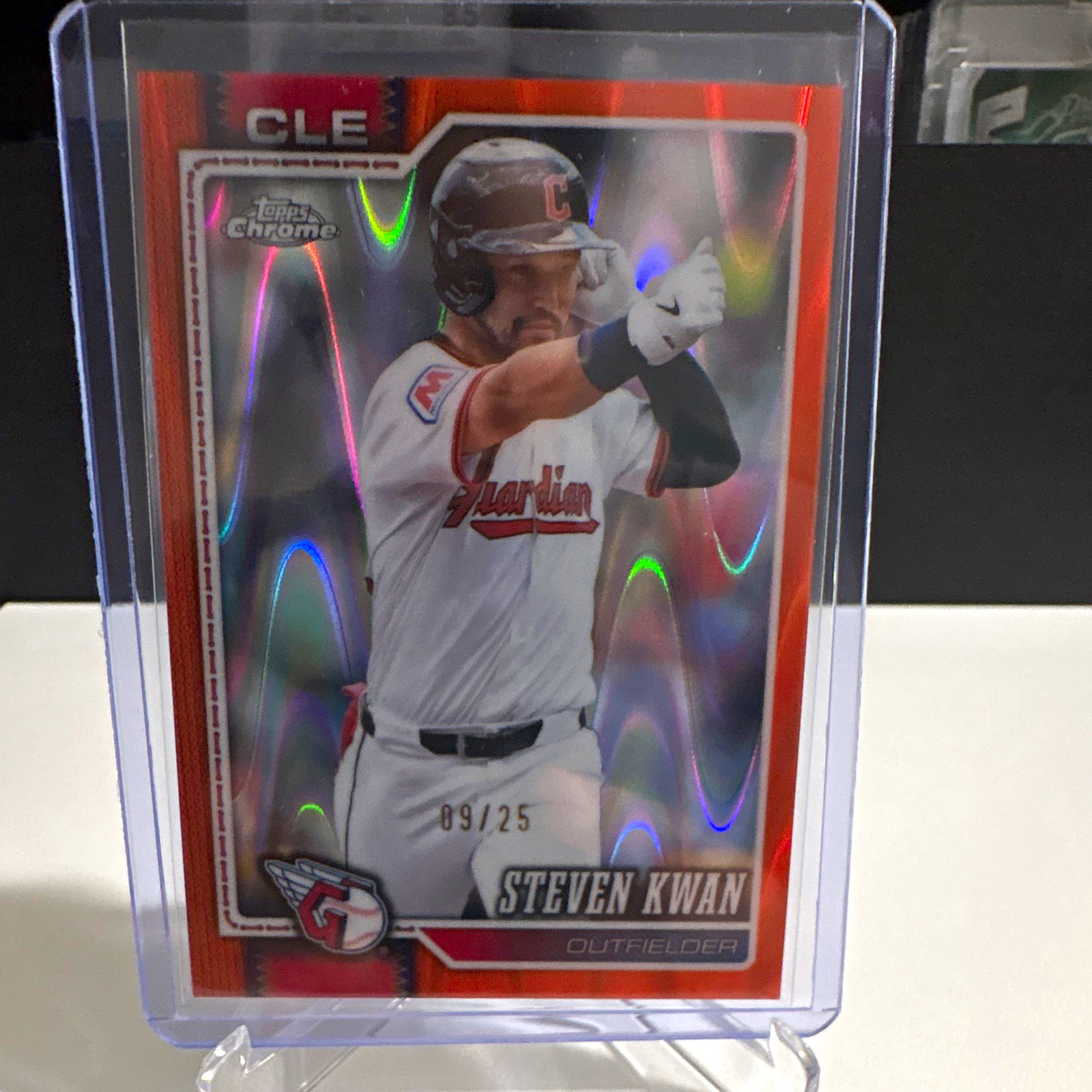 Topps Chrome 2026 Steven Kwan Cleveland Guardians #170 Orange Refractor 09/25