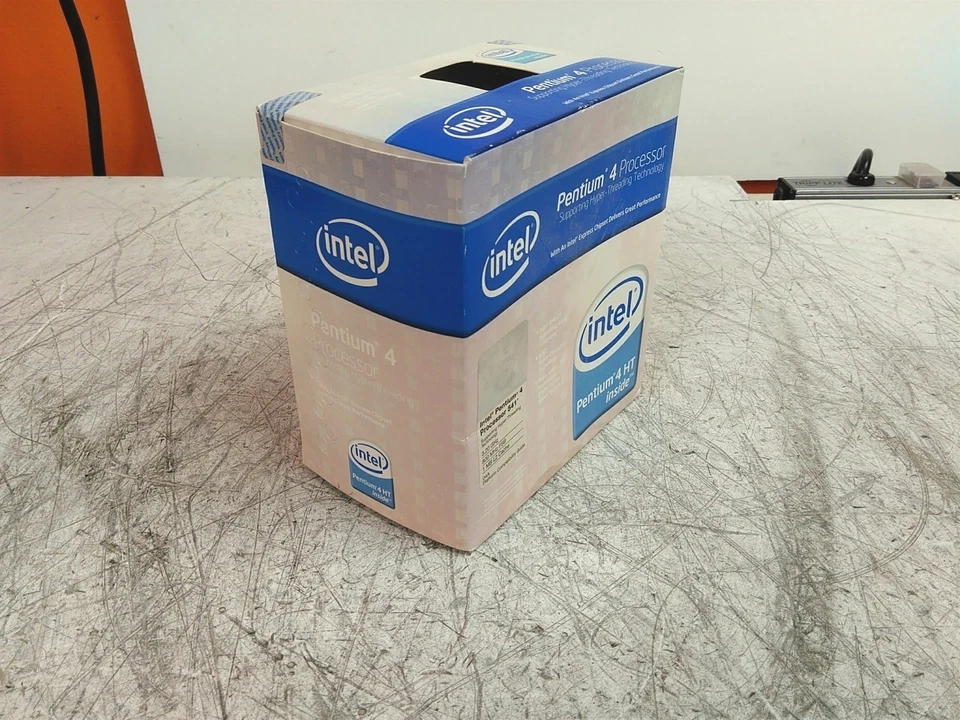 New Intel Pentium 4 Processor 541 LGA775 3.2GHz 1MB L2 Cache Faded Box - Image 4 of 4