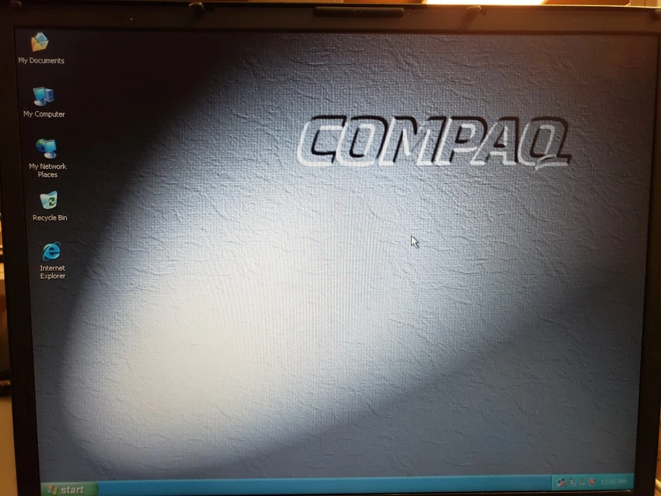 Portátil Pentium M 1,4 GHz 512 MB 40 GB WinXP Pro SP2 Compaq EVO N620C de colección Foto 2 de 4