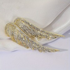 Elegant Angel's Wings Female Feather Brooch Accessories Coat Pin