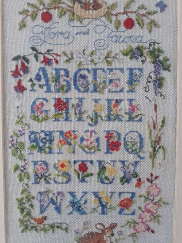 VINTAGE SAMPLER NEEDLEWORK IN GLAZED FRAME....SIZE OF FRAME IS 55CM X43CM.... - Picture 6 of 6