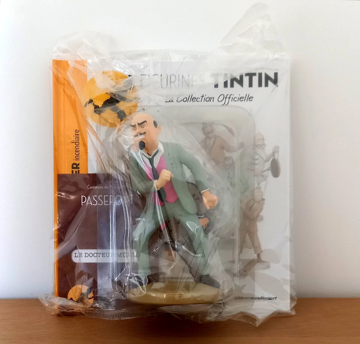 FIGURINE DOCTEUR MULLER EN RESINE AVEC CERTIFICAT et LIVRET - NEUF coll. Tintin