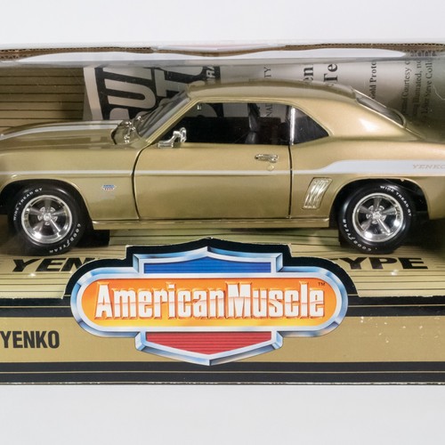 Coche diecast Ertl American Muscle 1969 Chevy Yenko 427 Camaro prototipo 1:18 #8 - Imagen 2 de 13
