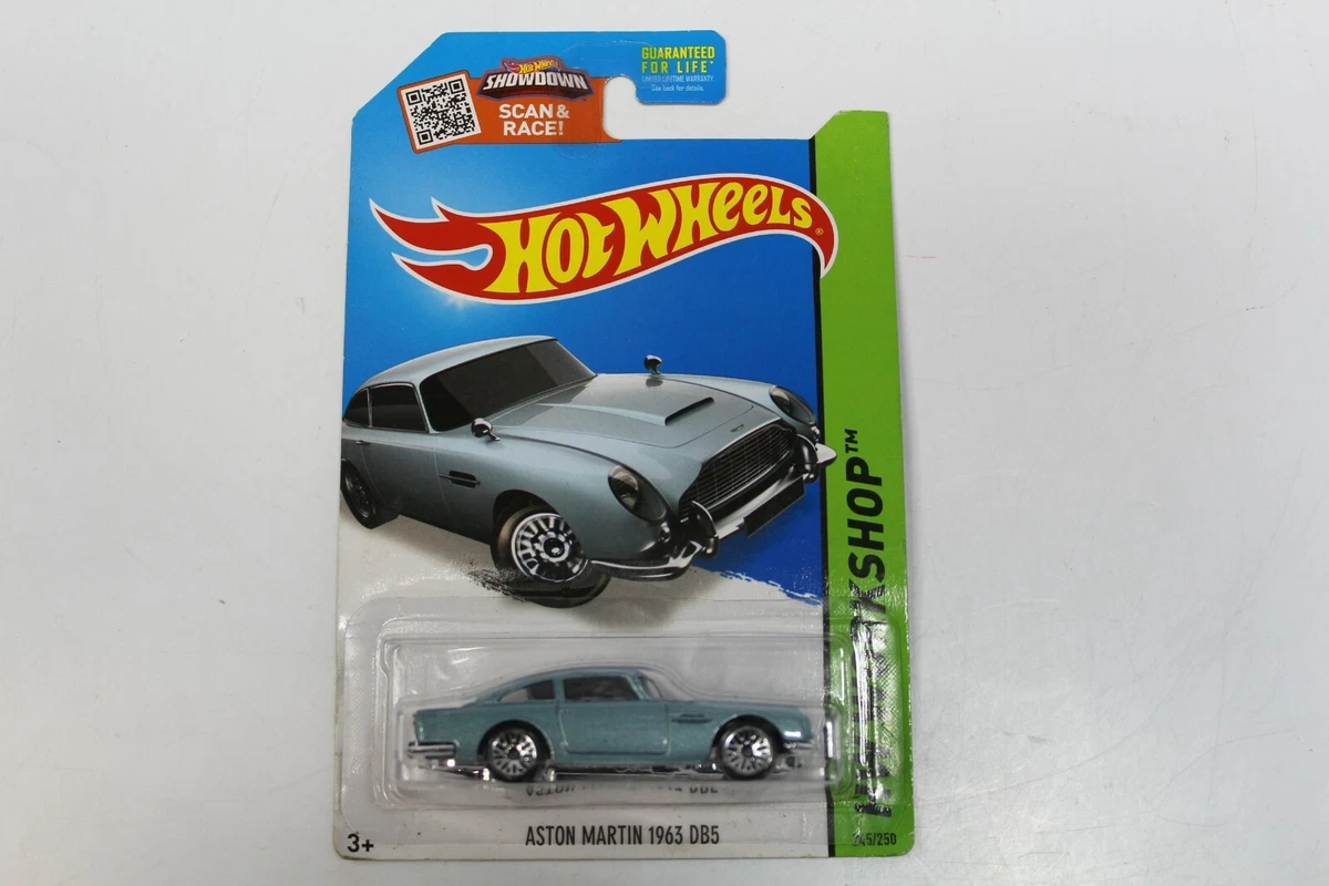 Hot Wheels Showdown 2013 Aston Martin 1963 DB5 HW Workshop 245 250 NIB