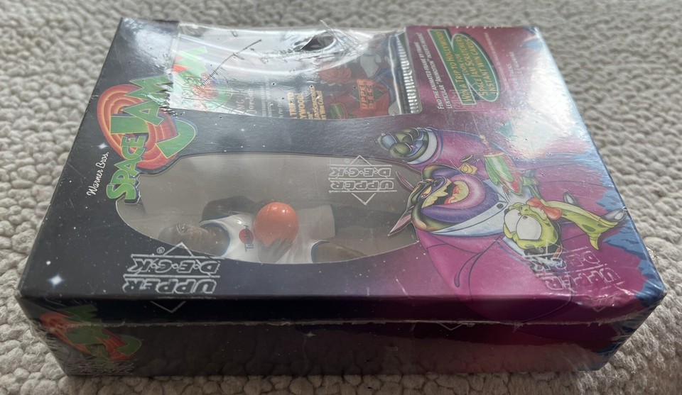 1996 Warners Bros. Space Jam MICHAEL JORDAN 10 8 Card Packs And