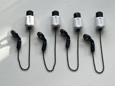 Bobbins Bite Indicators Set 4 White Carp Fishing Tackle, Short Chain, 5 Inches