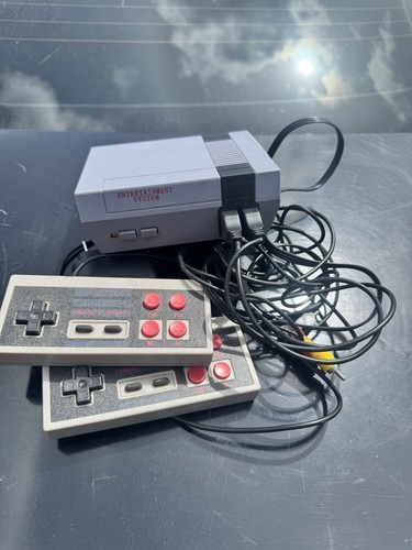 ORIGINAL Nintendo E System Console with Cables & 2 controllers (tested) - Picture 1 of 2