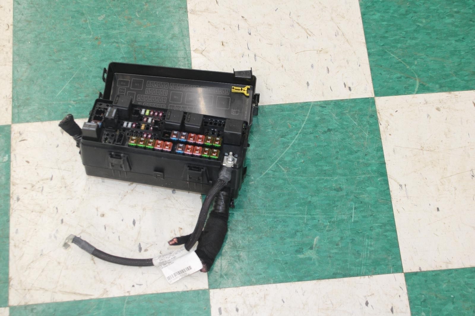 Maserati Ghibli 2014-2017 Rear Fuse box