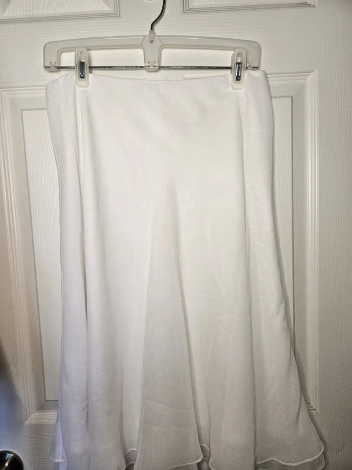 Top y falda halter nupcial David talla aproximada mediana Foto 3 de 4