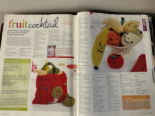 Let's Knit Magazine April 2011 Issue 41 Spring Patterns Like New Condition - Picture 6 of 8